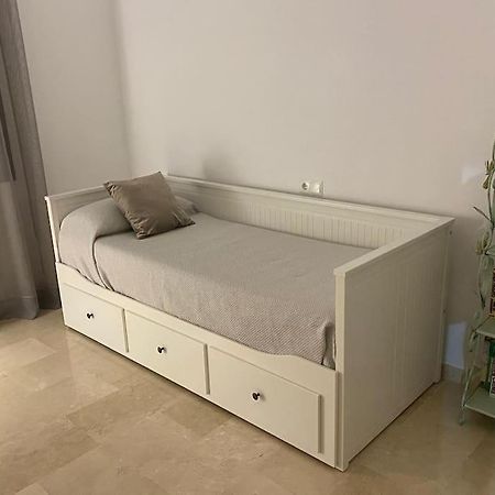 Central Estepona 3 Bed Apt With Pool And Parking Экстерьер фото
