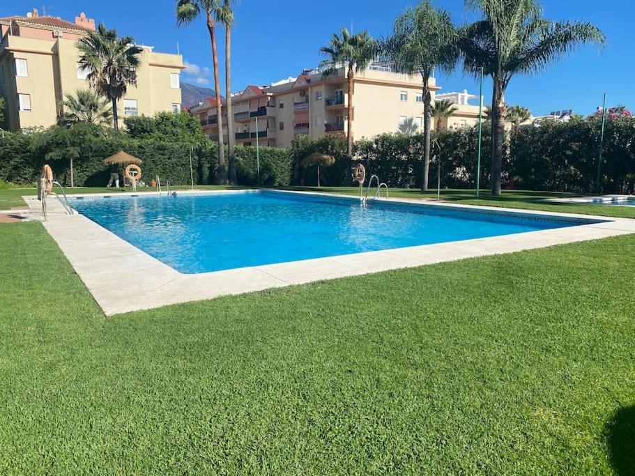 Central Estepona 3 Bed Apt With Pool And Parking Экстерьер фото