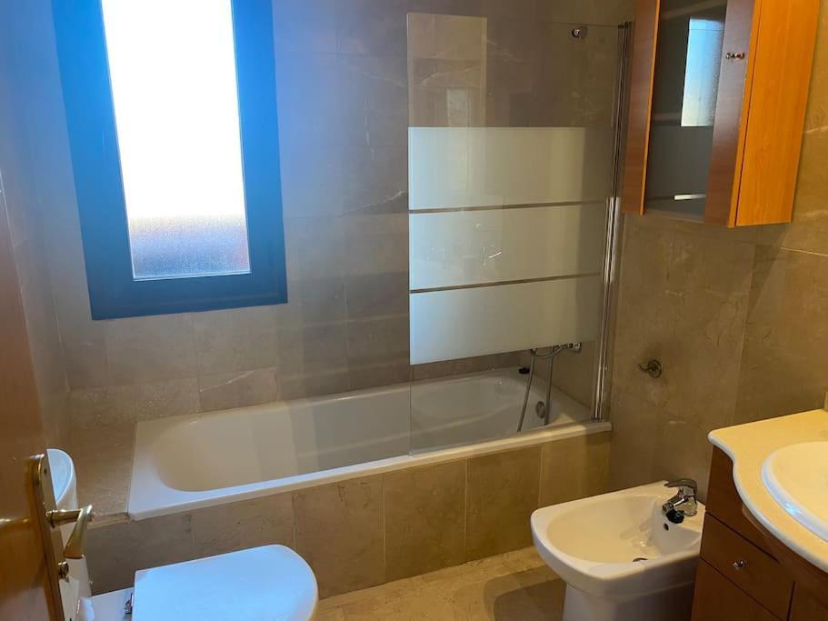 Central Estepona 3 Bed Apt With Pool And Parking Экстерьер фото