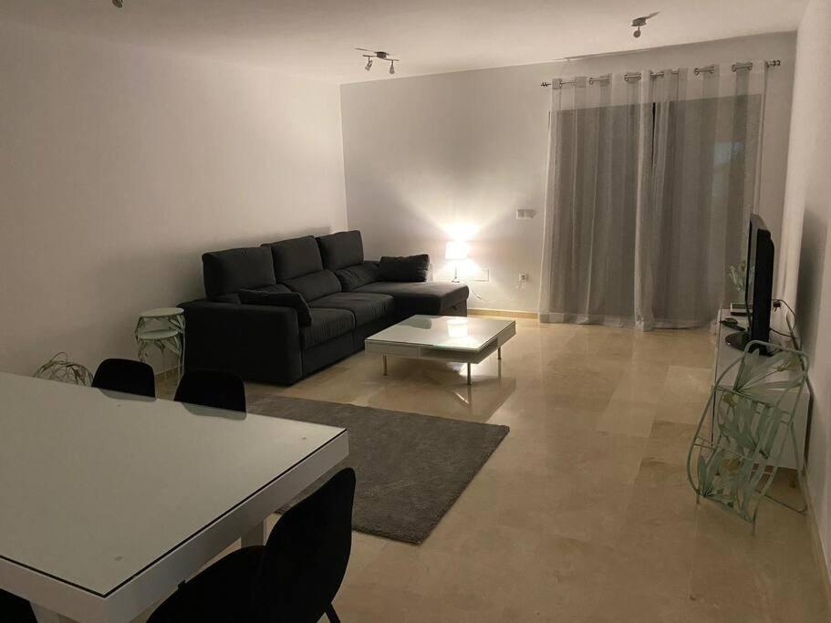 Central Estepona 3 Bed Apt With Pool And Parking Экстерьер фото