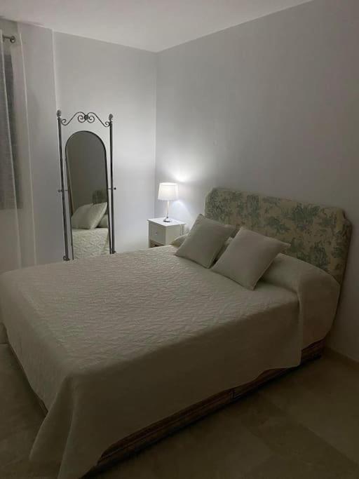 Central Estepona 3 Bed Apt With Pool And Parking Экстерьер фото